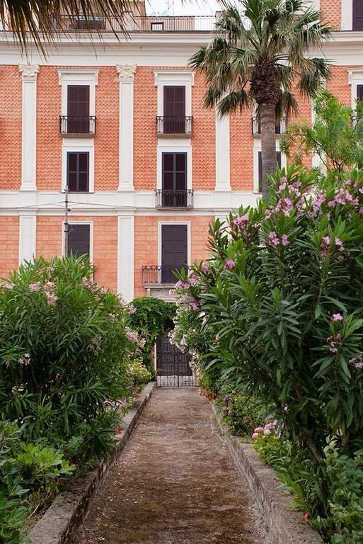 Guarinelli 88 Bed & Breakfast กาเอตา ภายนอก รูปภาพ