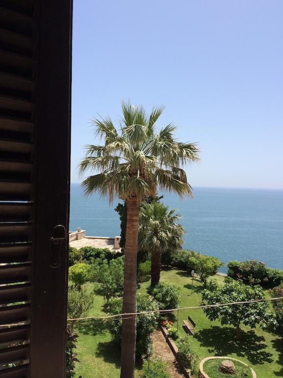 Guarinelli 88 Bed & Breakfast กาเอตา ห้อง รูปภาพ